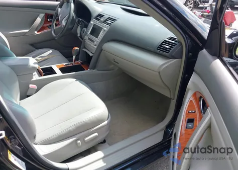 2011 Toyota Camry Xle V6 z USA, uszkodzony, nr VIN 4T1BK3EK7BU123154